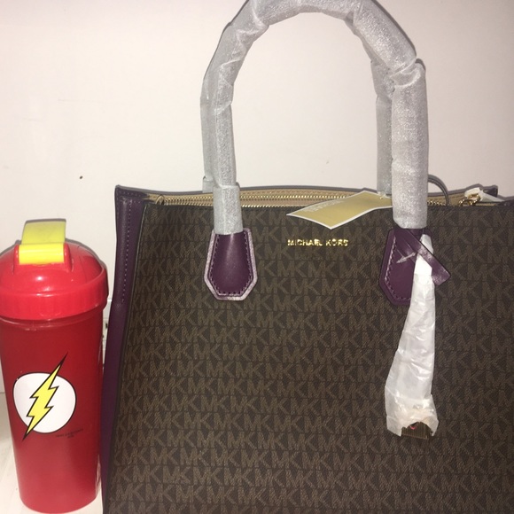 Michael Kors Handbag - Purse - Picture 4 of 4